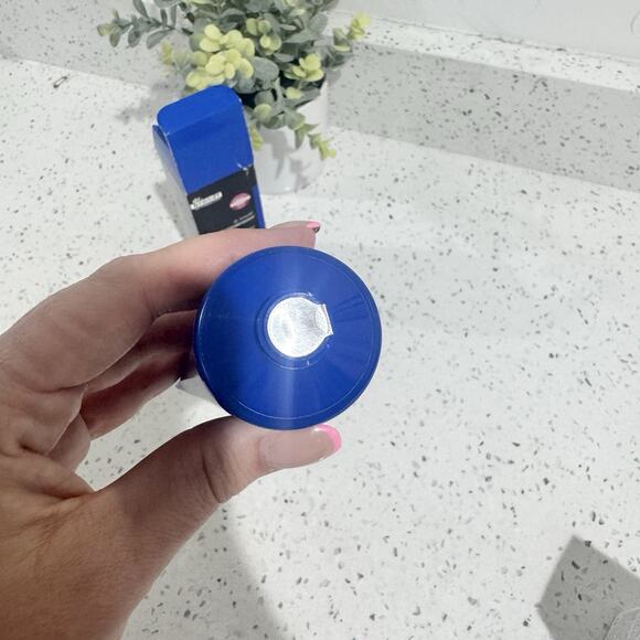 New Dr. Brandt - PoreDermabrasion Pore Perfecting Exfoliator CV - Picture 4 of 4